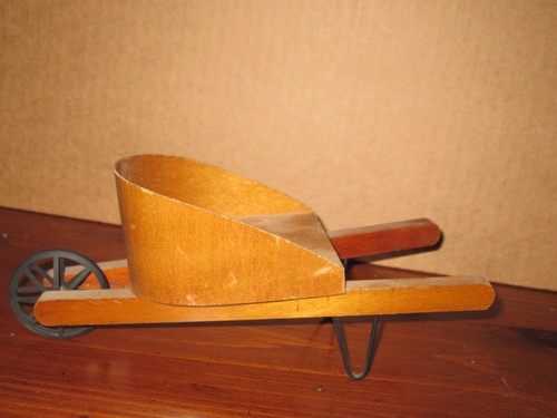 Byers choice accessory wooden - byers,